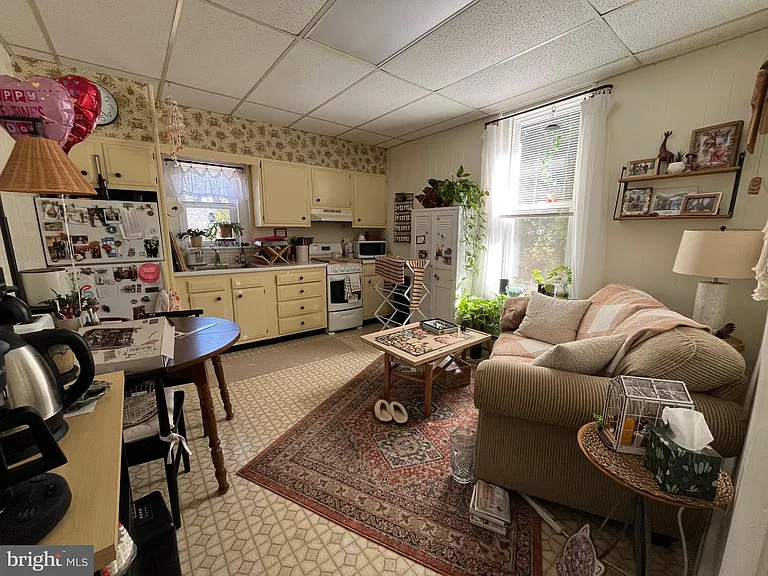 330 Broad St #2R — Photo 24