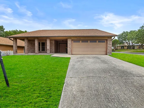 3757 HUNTERS GLN, Schertz, TX 78108