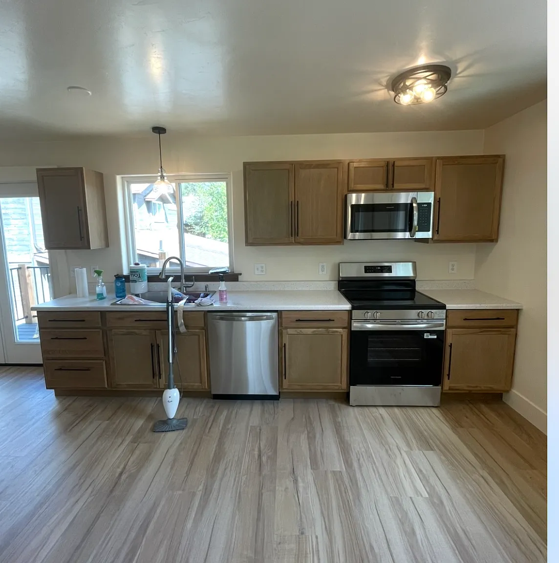 2 bed, 800 sqft, $1,950 — Photo 3