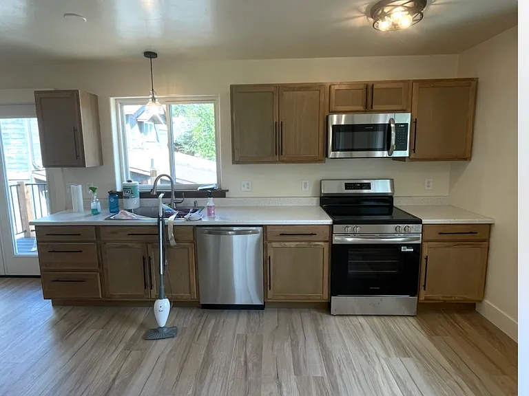 1018 Patton Ln #B — Photo 2