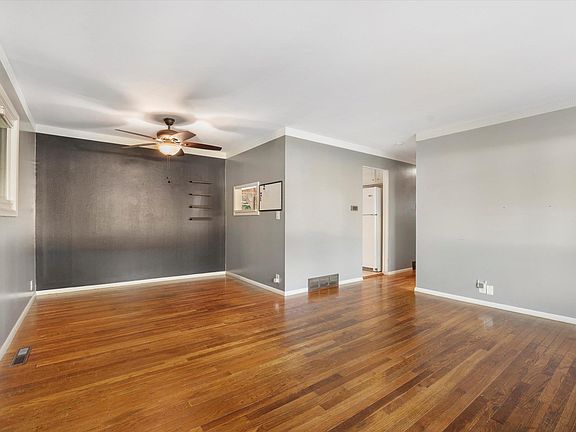 5th image of 4039 Winthrop Dr