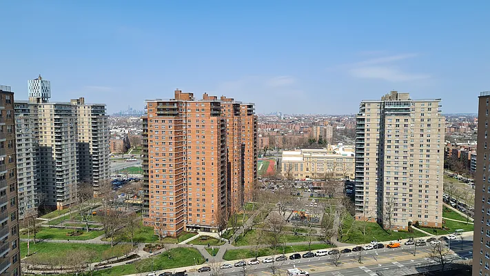 Sold by Azbel Real Estate, Inc. | media 19