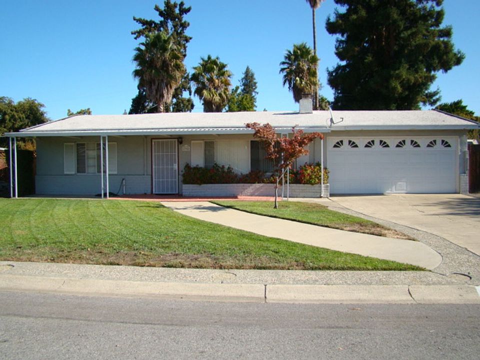 1st image of 17941 Los Felice Dr