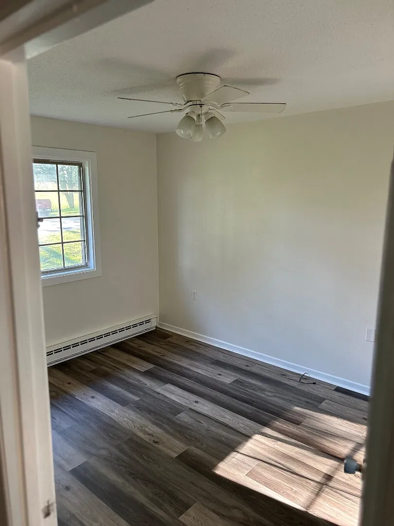 904 Baker St - 3 — Photo 3