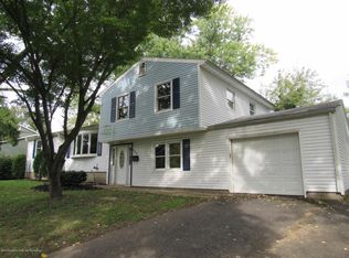 503 Roxbury Rd, Belford, NJ 07718