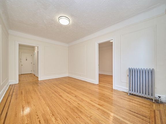 2nd image of 735 W 172nd St APT B43