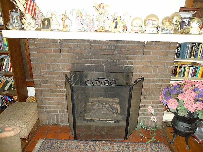1st image of 1023 E Mulberry St
