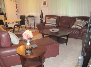 10509 Montrose Ave APT 103, Bethesda, MD 20814