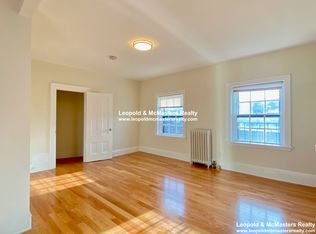 86 Charles St #2D, Boston, MA 02114