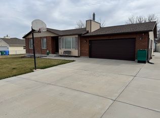 2593 W Dry Creek Dr, Riverton, UT 84065
