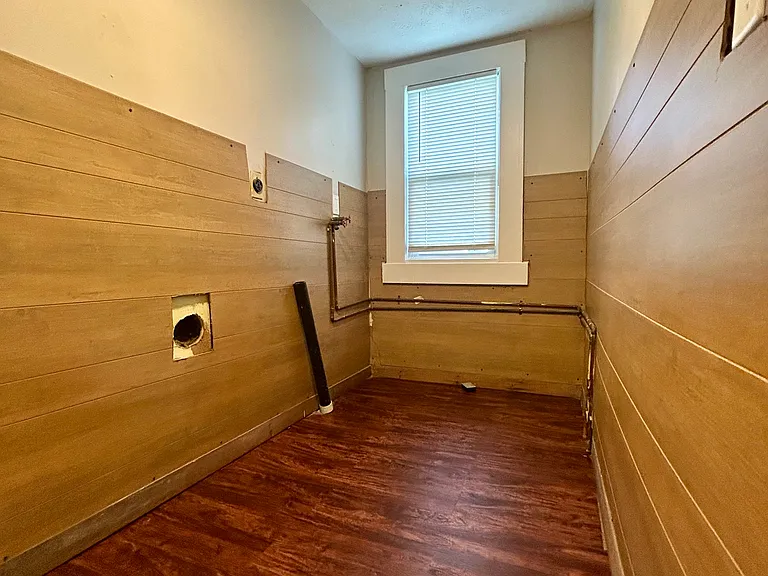 3029 Pratt St — Photo 11