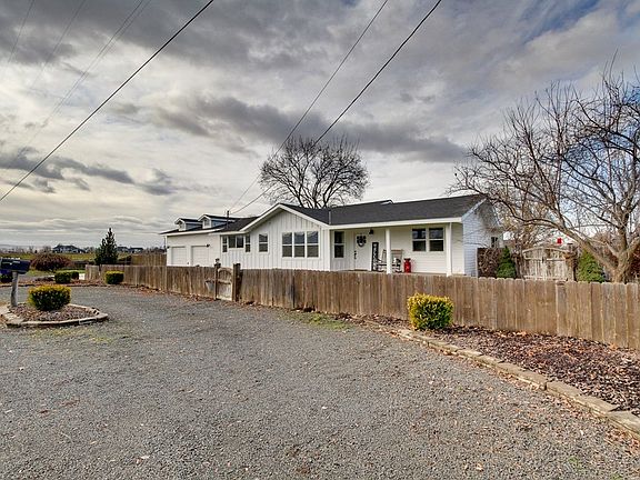 2nd image of 2894 S 3rd Ave