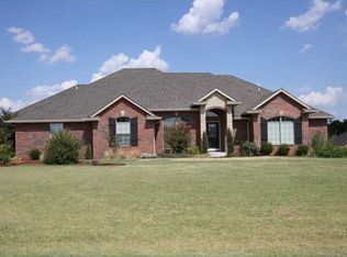 506 Arrowhead Dr, Tuttle, OK 73089