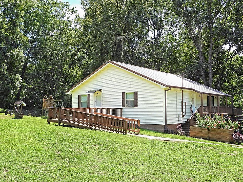 1st image of 273 Patricia Cir