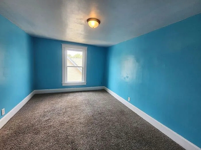 2639 Fenwood Ave — Photo 8