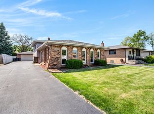 17844 Dekker St, Lansing, IL 60438