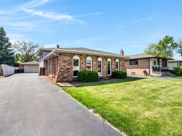 17844 Dekker St, Lansing, IL 60438