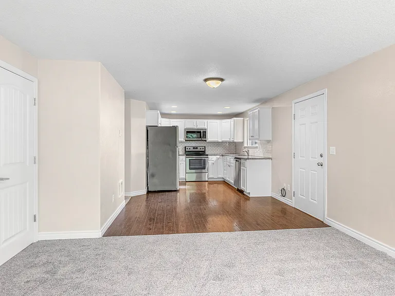 53 Michael St — Photo 5