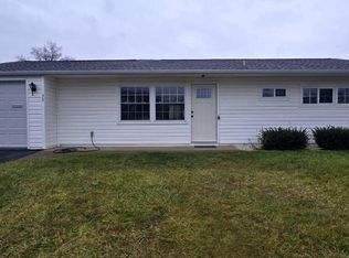 35 Beechtree Rd, Levittown, PA 19057