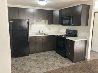 312 12th Ave NW #6, Mandan, ND 58554