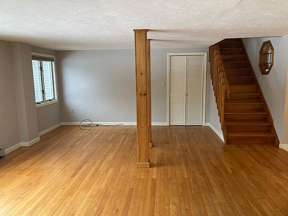 Stairs to 2nd Level
