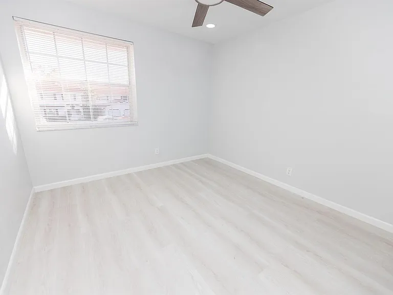 8939 NW 23rd St — Photo 24