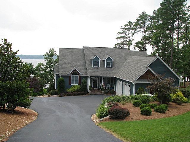2nd image of 105 W Planters Wood Ct