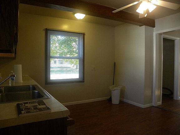 Kitchen (looking in from side door)