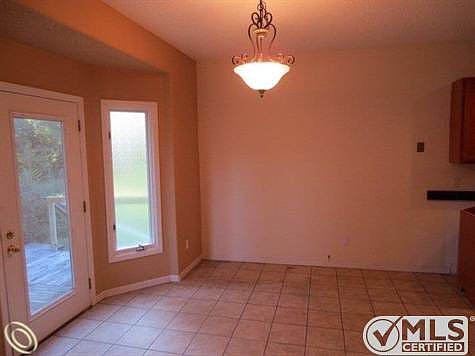 25286 Mcalister Kitchen.JPG