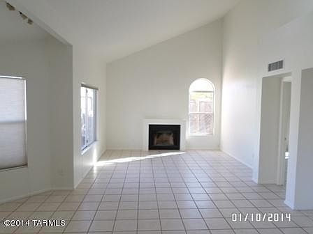 3rd image of 1829 W Bel Aire Ct