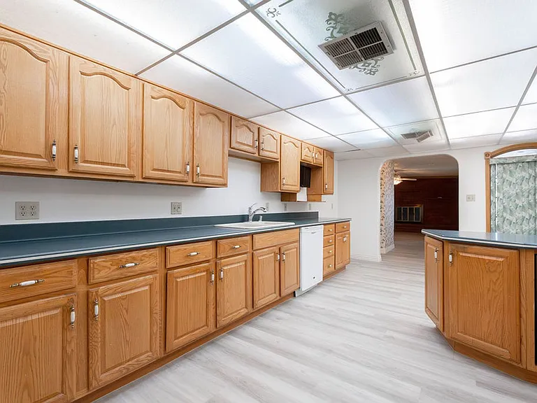 5185 Sun Valley Dr — Photo 11