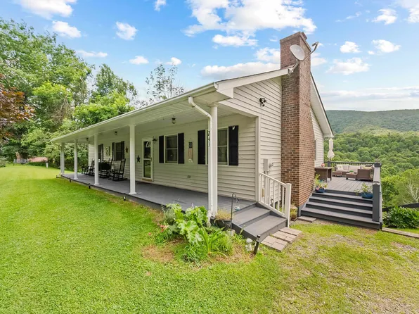 243 Winterplace Ln, Independence, VA 24348