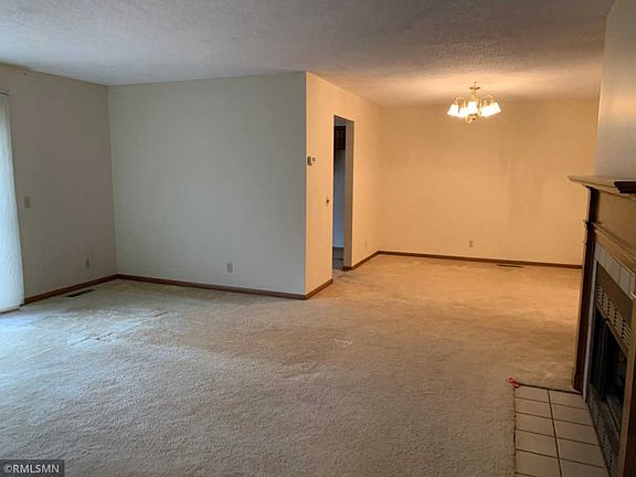 2nd image of 4350 Buckingham Ct