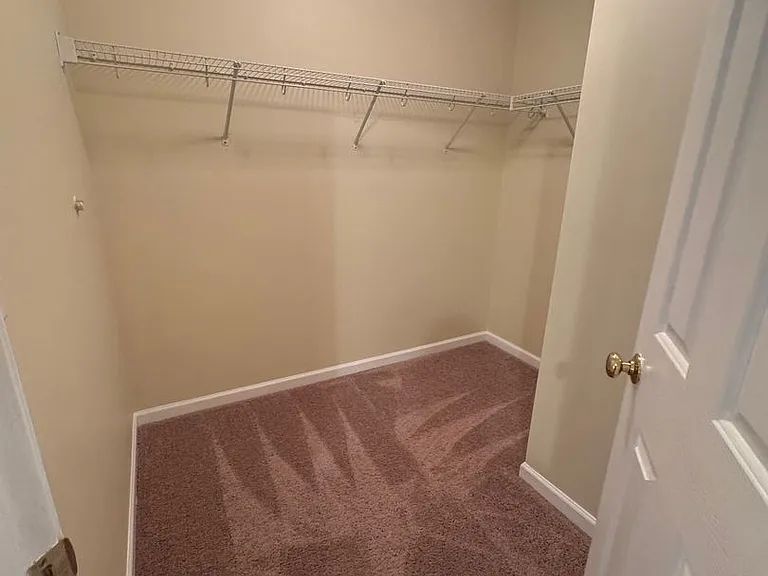 3046 Crystal Spring Ln — Photo 11