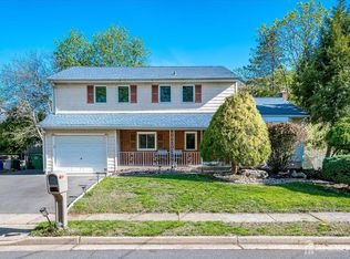 55 Marlin Ave E, Edison, NJ 08820