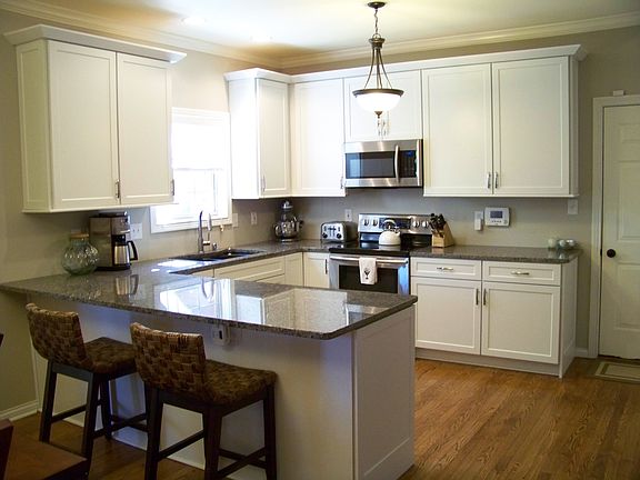 5th image of 656 Poplar Springs Ln