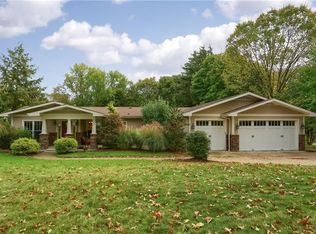 1137 Woodland Rd, Pittsburgh, PA 15237