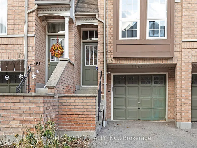 50 Strathaven Dr #75 — Photo 2