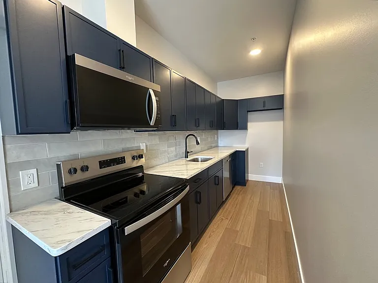 213 French St — Photo 11