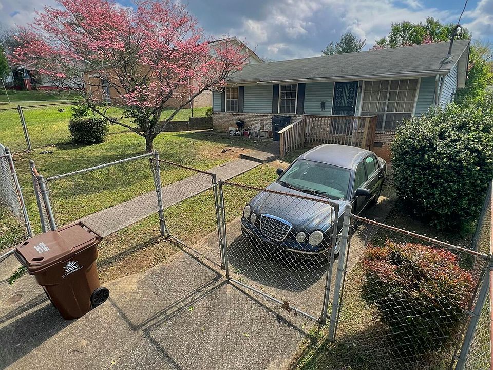 1st image of 2828 Selma Ave