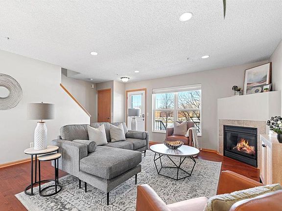 4th image of 2856 Clover Ridge Dr