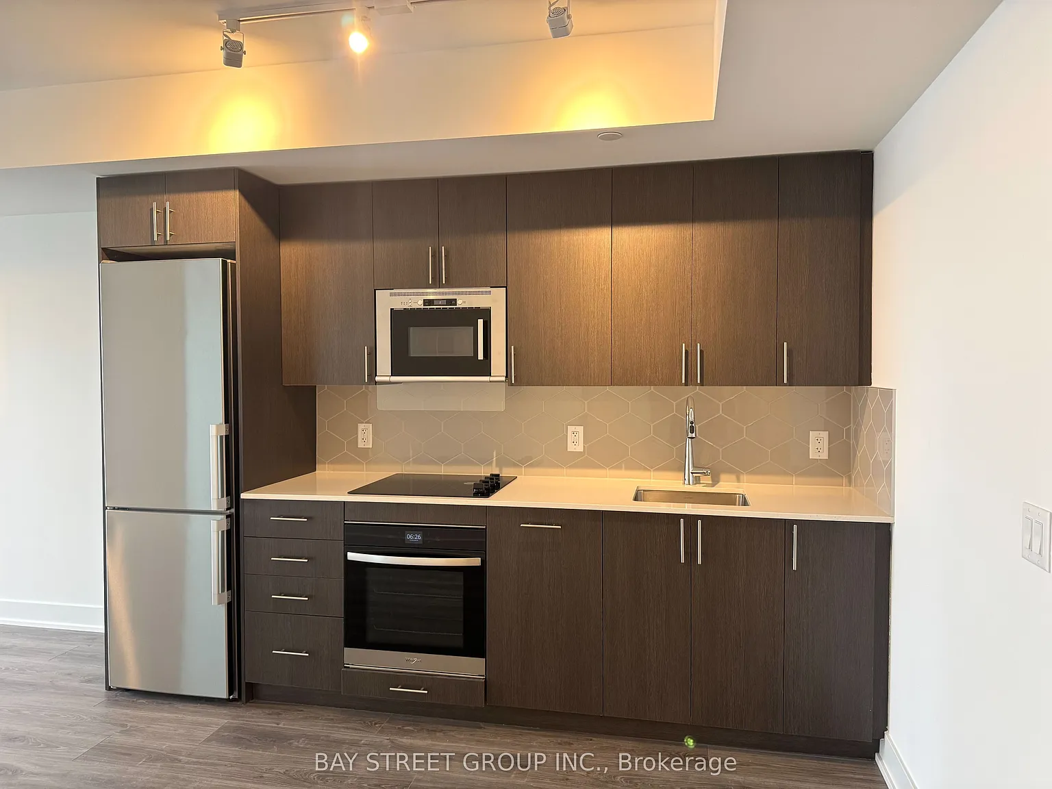 2 bed, $2,100 — Photo 3