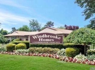 155 Feller Dr, Central Islip, NY 11722
