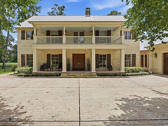 3rd image of 6007 Bermuda Dunes Dr