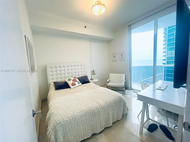 16001 Collins Ave #1402 — Photo 25