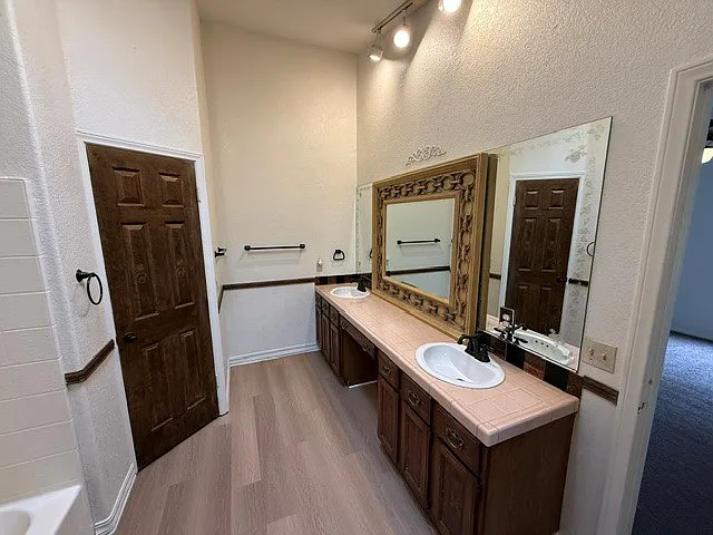 54420 Eisenhower Dr — Photo 13