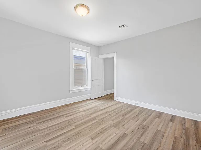 3415 Enslow Ave — Photo 9