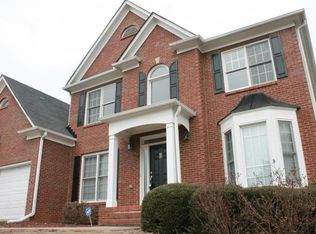 3915 Summit Gate Dr, Suwanee, GA 30024