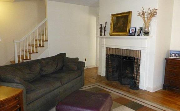 3rd image of 10 E University Dr