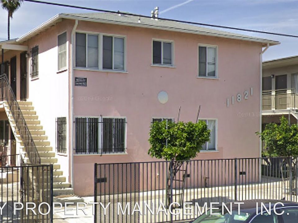 1st image of 11821 Jefferson Blvd APT 1